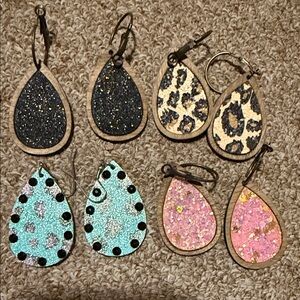 4 Sets of Teardrop Earrings with Glitter and Animal Print